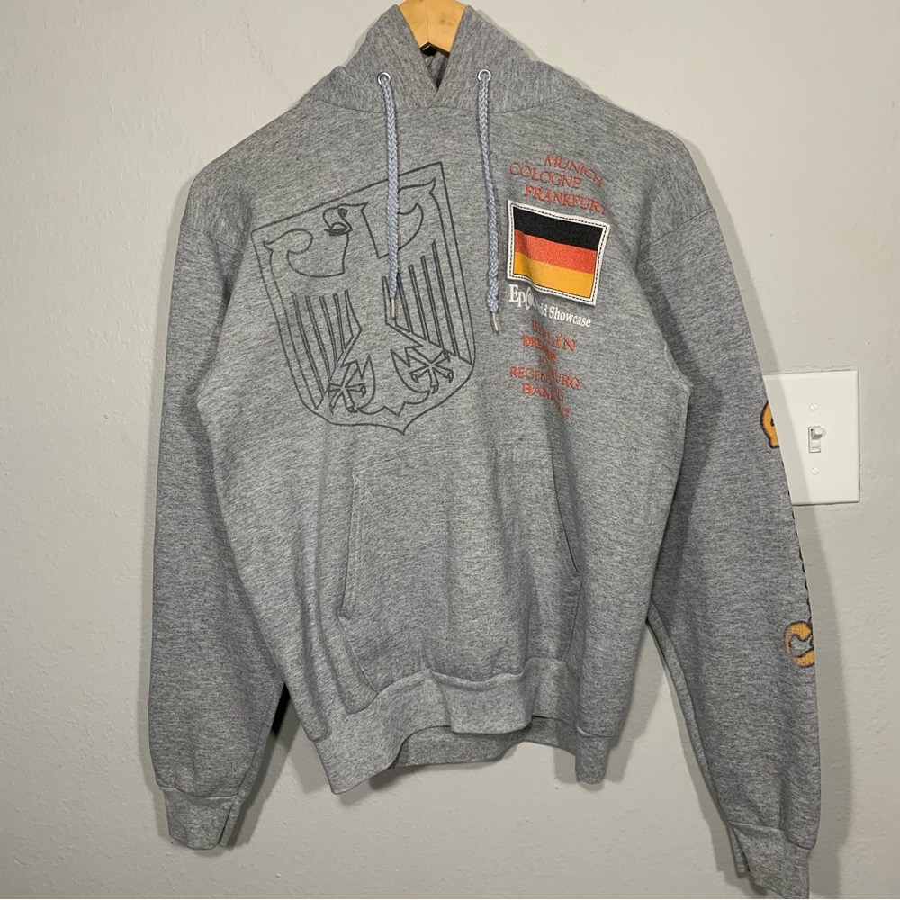 Vintage Disney Epcot Germany World Showcase Gray‎ Pullover Hoodie Small